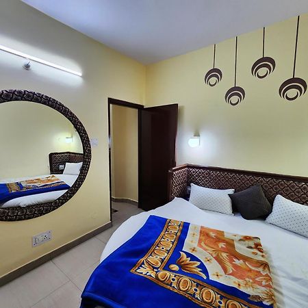 Hotel Taj Palace By Kalra Hospitality Near Mall Road شيملا المظهر الخارجي الصورة