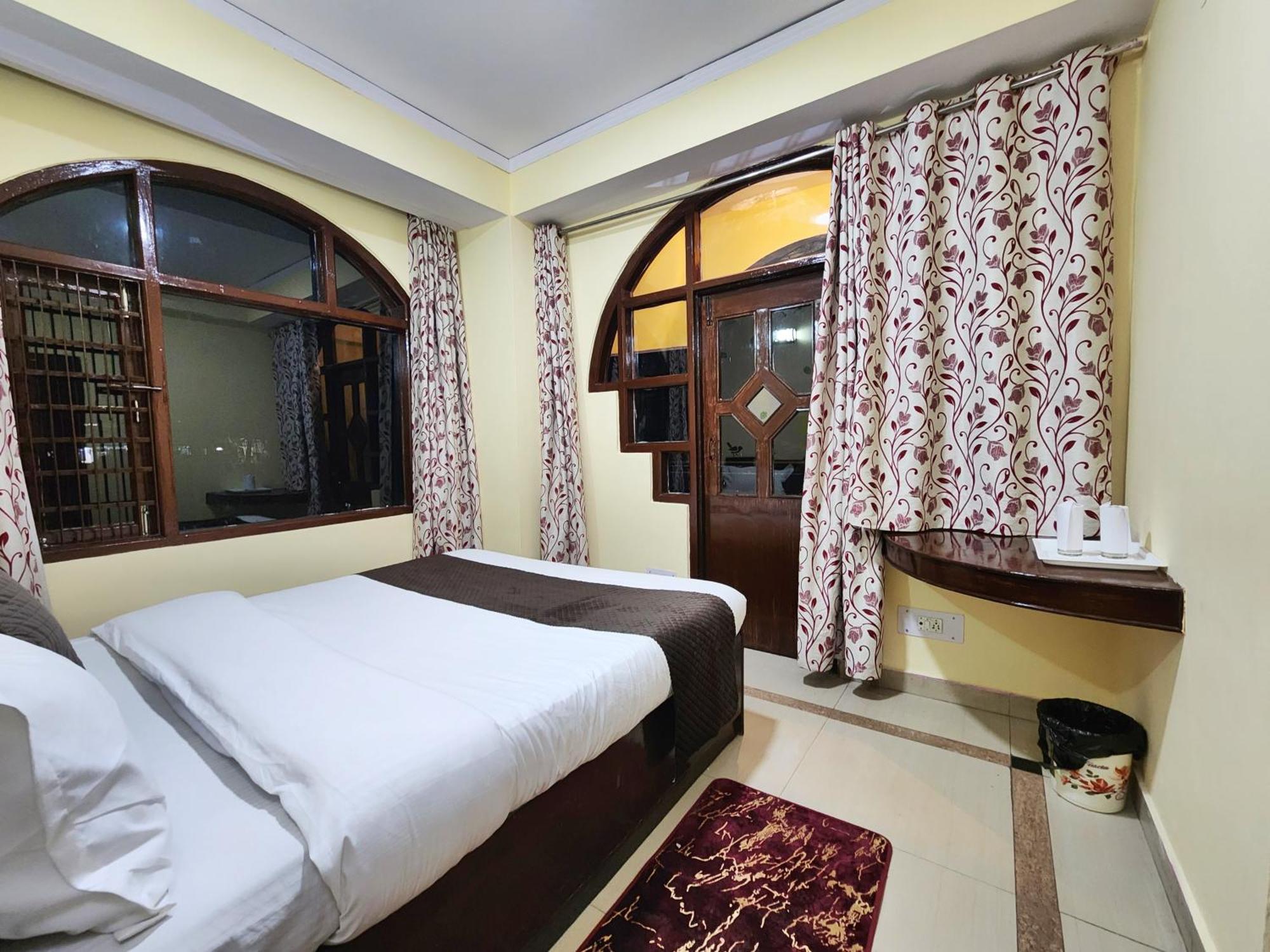 Hotel Taj Palace By Kalra Hospitality Near Mall Road شيملا المظهر الخارجي الصورة