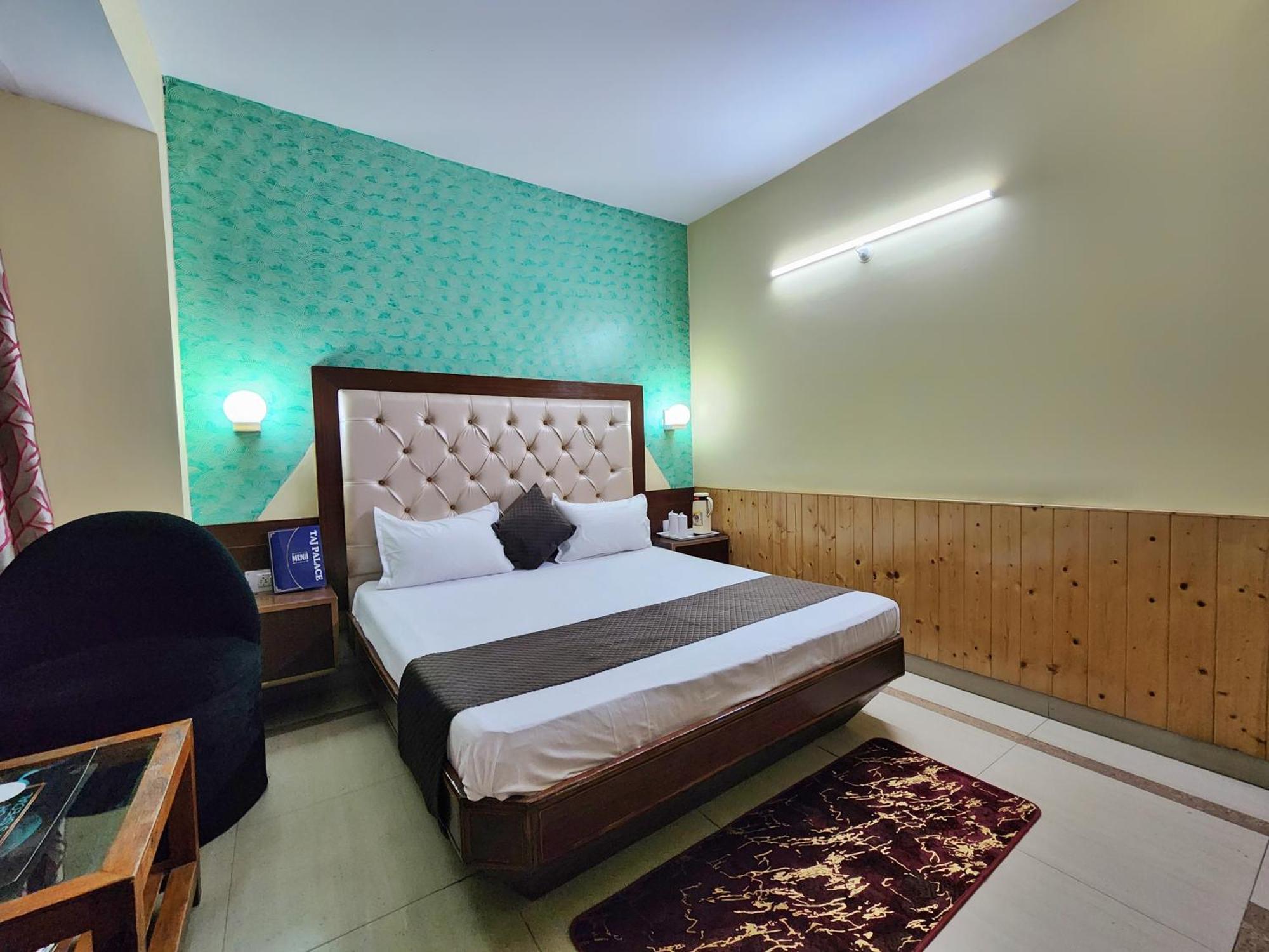 Hotel Taj Palace By Kalra Hospitality Near Mall Road شيملا المظهر الخارجي الصورة