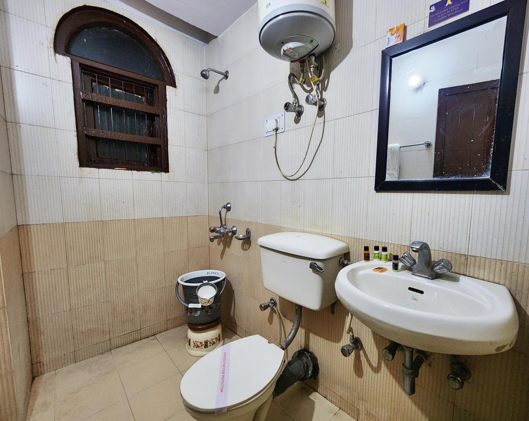 Hotel Taj Palace By Kalra Hospitality Near Mall Road شيملا المظهر الخارجي الصورة
